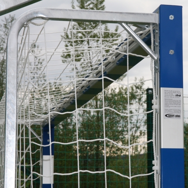 Handbollsmål av aluminium, 3x2 m, ram bultad i hörnen