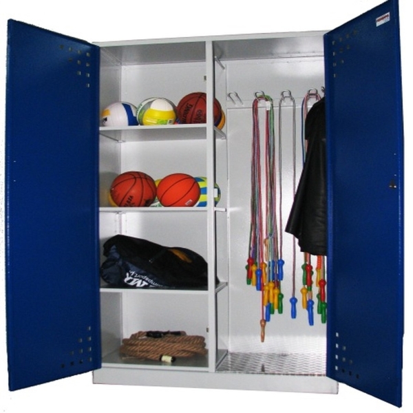 Closet for sports equipment