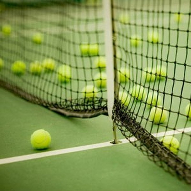 Tennisverkko valkoinen, PE, narun paksuus 2 mm.