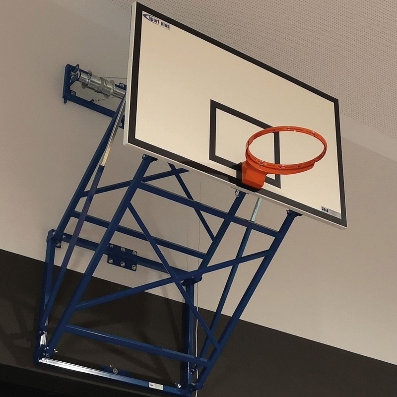 Basketball structure folded vertically upwards