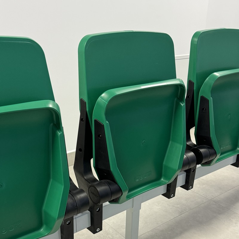 Seats on free-standing structure - free-standing bench