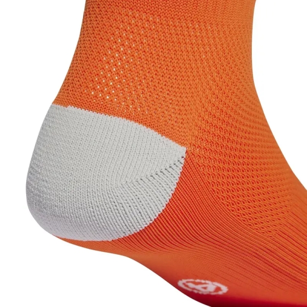 Futbalové gamaše Adidas IB7821, farba oranžová