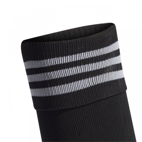 Adidas HT6539 football gaiters, black color